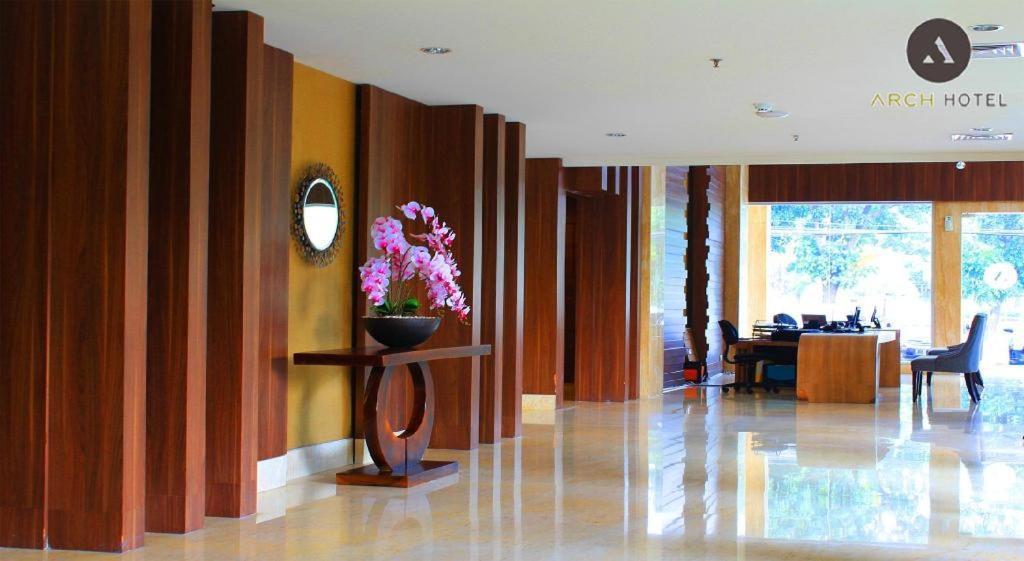 Arch Hotel Bogor Exterior photo