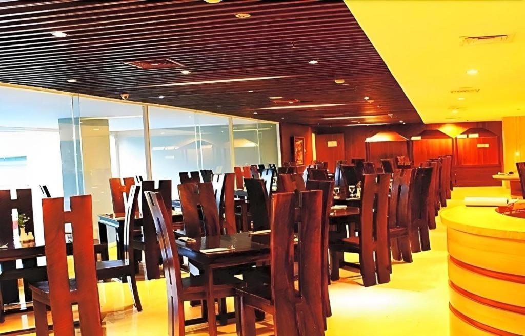 Arch Hotel Bogor Exterior photo
