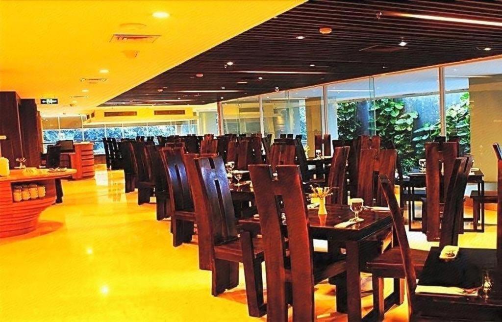 Arch Hotel Bogor Exterior photo