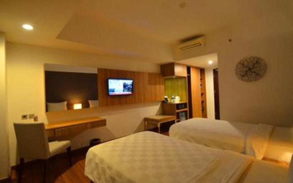 Arch Hotel Bogor Exterior photo