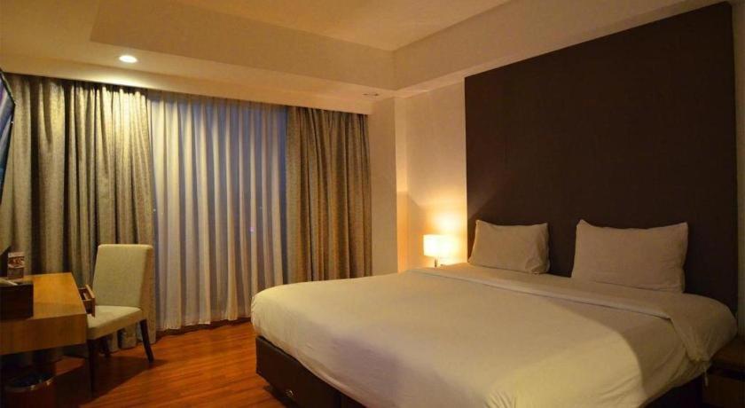 Arch Hotel Bogor Exterior photo